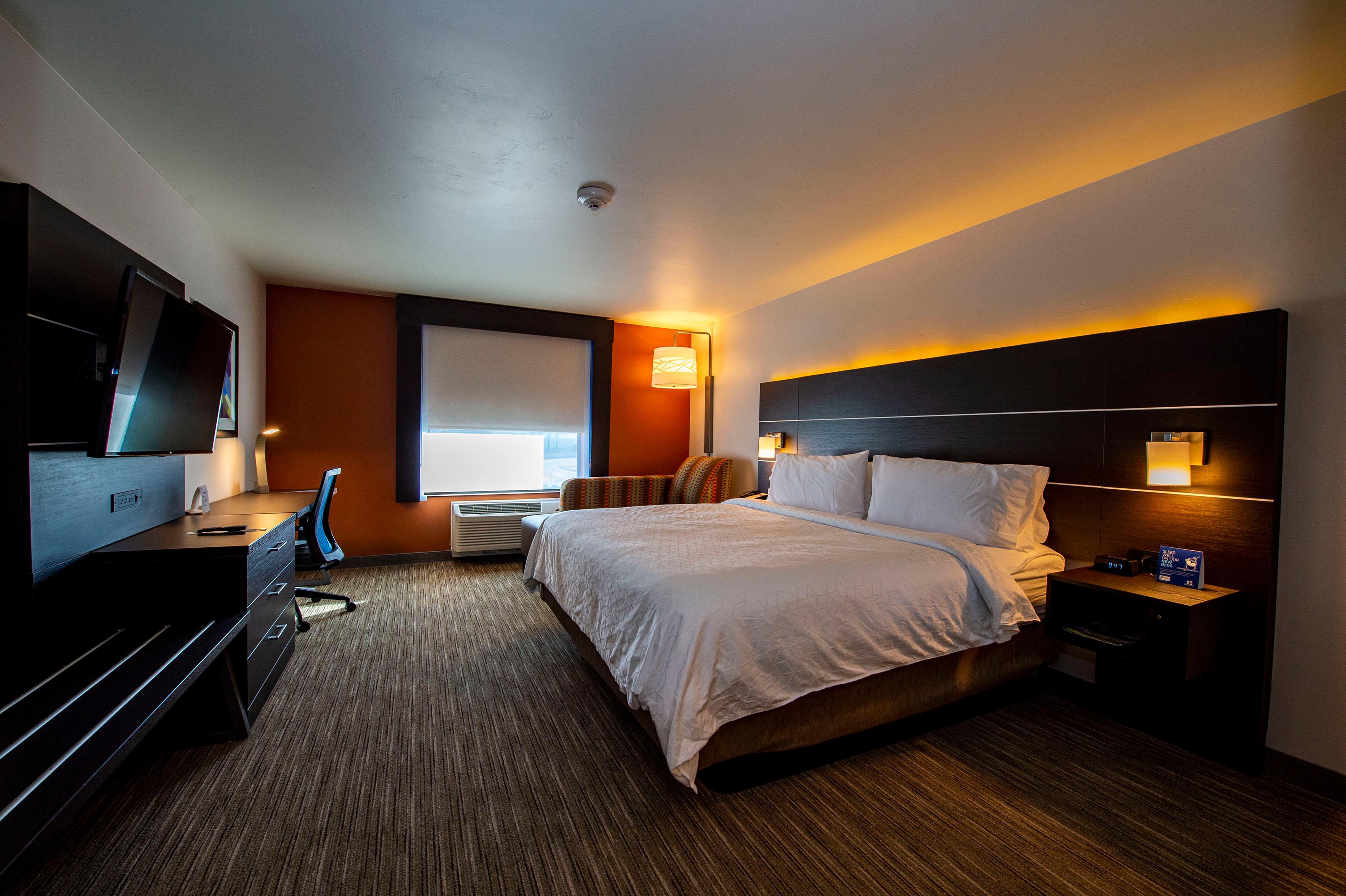 Holiday Inn Express & Suites - Colorado Springs Afa Northgate By Ihg Exterior photo